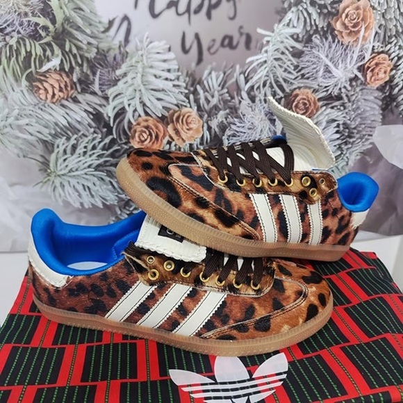 adidas Shoes - 💙🔴Women's Adidas x Wales Bonner Samba Leopard Print Pony Sneakers 💖